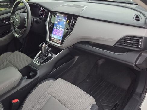 Used 2021 Subaru Outback Premium image 14