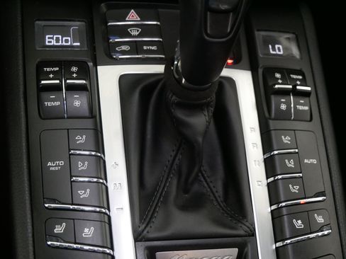 Used 2019 Porsche Macan image 23