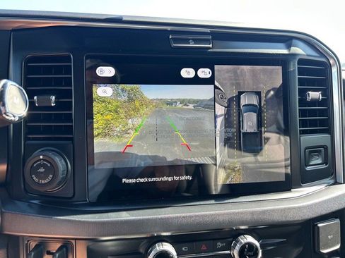 New 2026 Ford F250 Platinum w/ FX4 Off-Road Package image 8