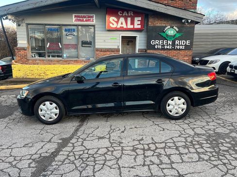 Used 2014 Volkswagen Jetta S image 2