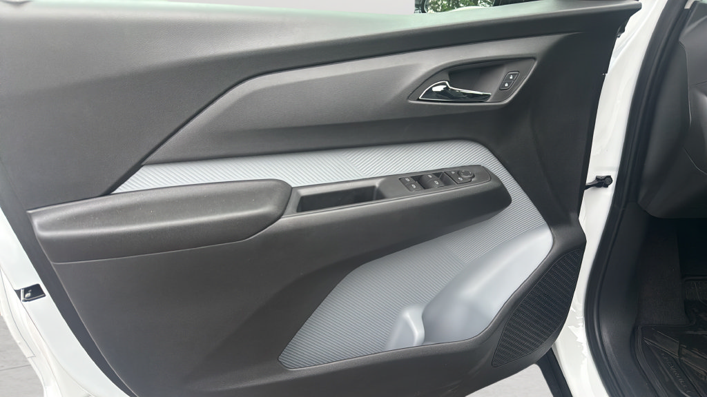 New 2027 Chevrolet Bolt LT FWD image 9