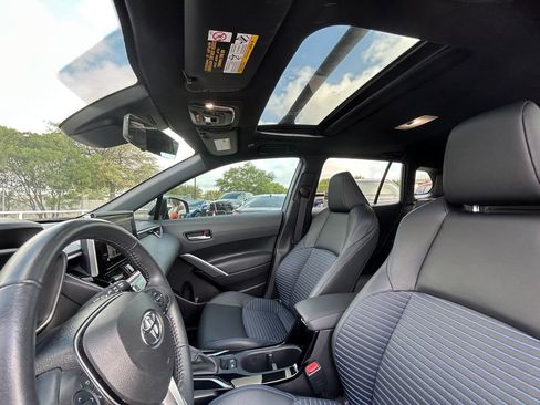 Used 2024 Toyota Corolla Cross XSE image 12