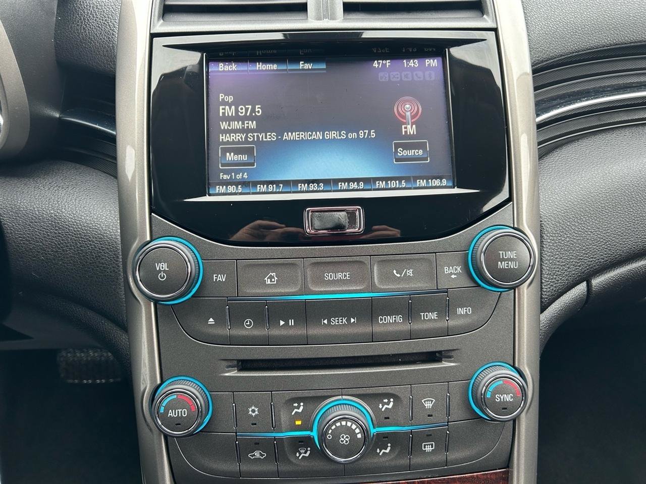 Used 2013 Chevrolet Malibu LT FWD image 21
