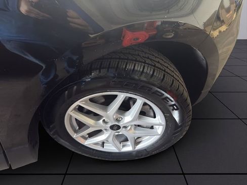 Used 2023 Ford Edge SEL image 33