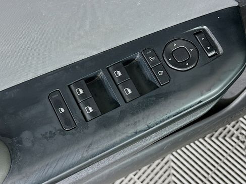 Used 2025 Kia K4 LXS image 15