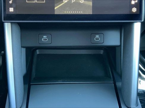 Used 2024 Land Rover Discovery Sport S image 33