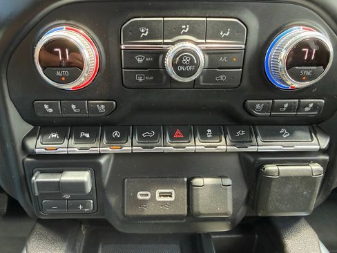 Used 2021 GMC Sierra 1500 AT4 w/ Technology Package AWD/4WD image 20