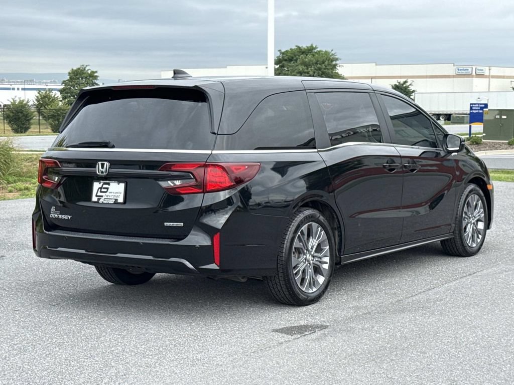 Used 2025 Honda Odyssey Touring image 25