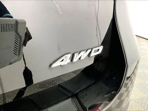 Used 2023 Ford Explorer XLT w/ Equipment Group 202A image 14