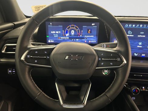 Used 2025 Chevrolet Traverse LT w/ Midnight/Sport Edition FWD image 12