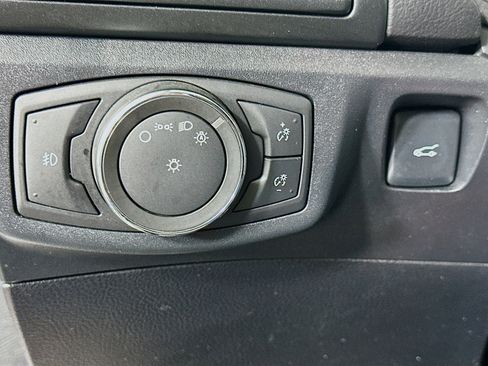 Used 2017 Ford Fusion Titanium FWD image 17