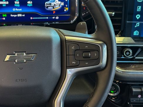 Used 2025 Chevrolet Silverado 1500 LT Trail Boss w/ LT Trail Boss Premium Package AWD/4WD image 35