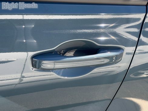 Certified 2025 Honda HR-V Sport image 9