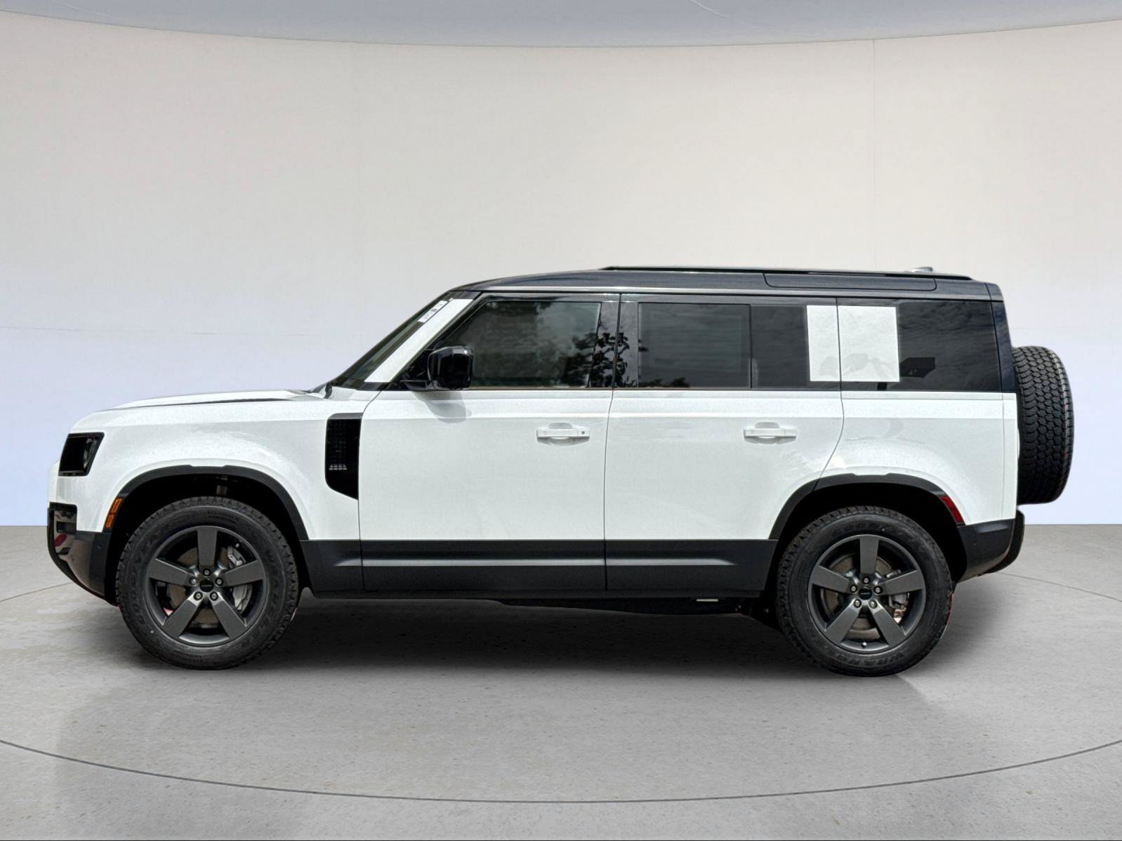 New 2026 Land Rover Defender 110 S AWD/4WD image 3