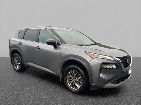 Used 2023 Nissan Rogue S AWD/4WD image 2