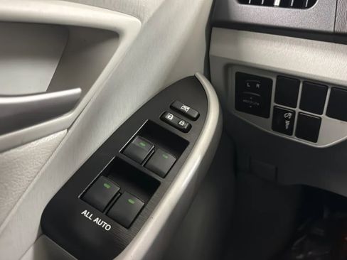 Used 2012 Toyota Prius Three FWD image 16