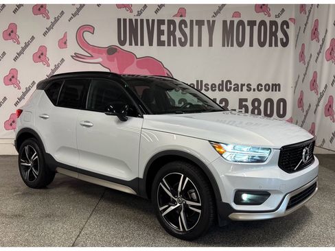 Used 2021 Volvo XC40 T5 R-Design image 3