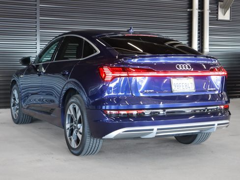 Used 2022 Audi e-tron Premium image 2
