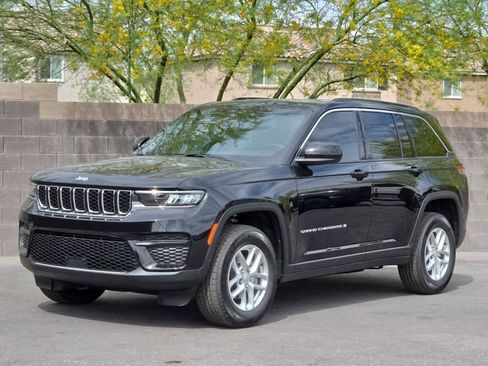 New 2026 Jeep Grand Cherokee Laredo X AWD/4WD image 18