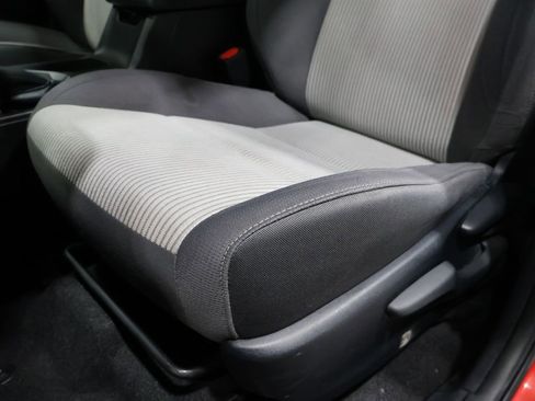 Used 2015 Toyota RAV4 XLE image 12