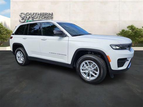 New 2024 Jeep Grand Cherokee Laredo X w/ Luxury Tech Group I image 7