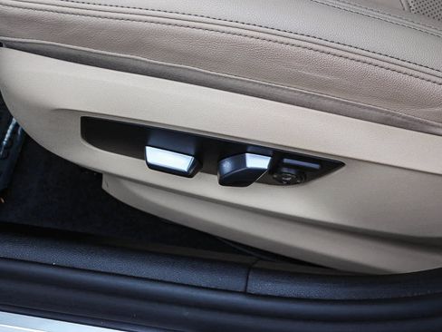 Used 2021 BMW 530i w/ Convenience Package RWD image 20