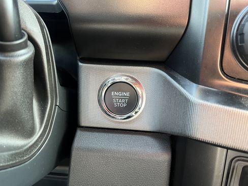 Used 2024 Ford F250 Platinum AWD/4WD image 23