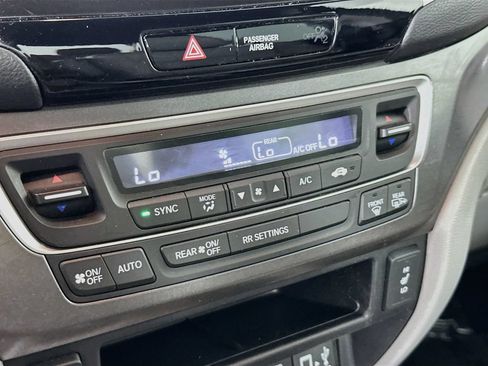 Used 2018 Honda Ridgeline RTL-T image 17
