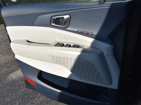 New 2026 Kia Carnival EX image 37