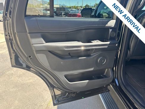 Used 2024 Ford Expedition Limited AWD/4WD image 18