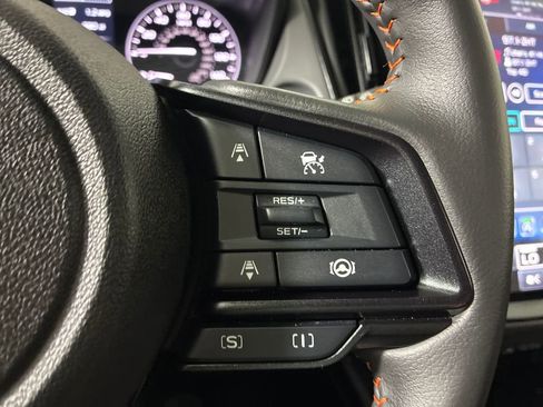 Certified 2025 Subaru Crosstrek 2.5i Limited w/ Crosstrek Mirror Package image 26