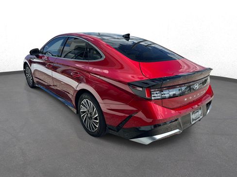 Used 2025 Hyundai Sonata Limited FWD image 5