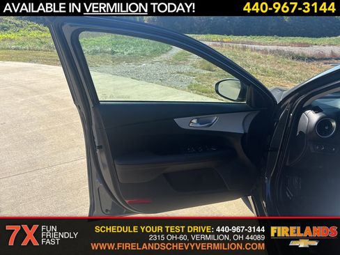 Used 2024 Kia Forte LXS w/ LXS Technology Package image 9