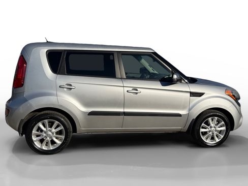 Used 2013 Kia Soul + image 6