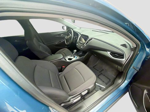 Used 2025 Chevrolet Malibu LS FWD image 31