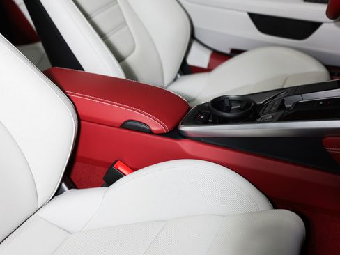 Used 2025 Porsche 911 Turbo S image 41