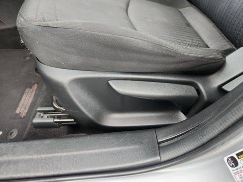 Used 2015 MAZDA MAZDA3 i Sport image 14