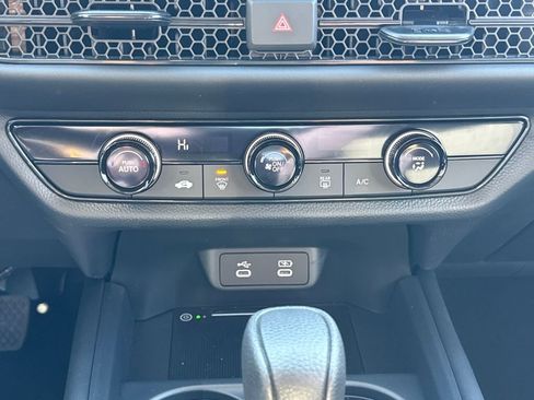 New 2026 Honda HR-V LX image 20