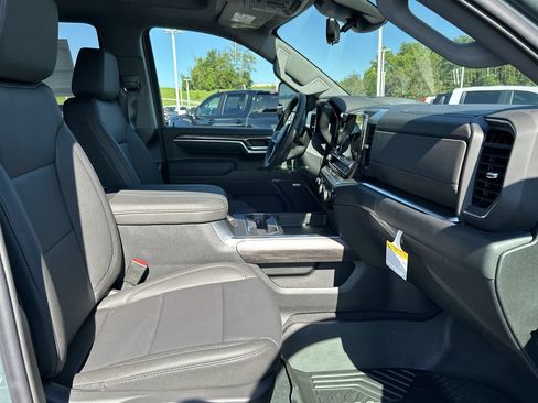 New 2026 Chevrolet Silverado 3500 LTZ w/ LTZ Premium Package AWD/4WD image 15