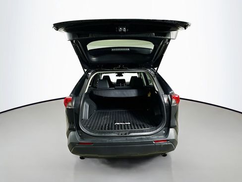 Used 2022 Toyota RAV4 LE image 34
