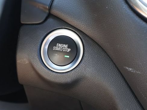 Used 2023 Chevrolet Equinox LT FWD image 29