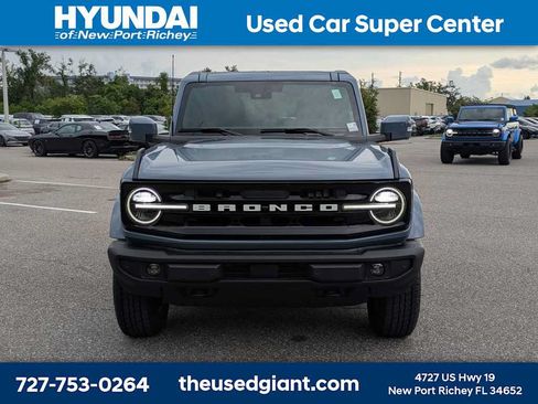 Used 2025 Ford Bronco Outer Banks AWD/4WD image 8