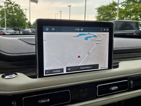 Certified 2020 Lincoln Aviator Black Label w/ Dynamic Handling Package image 26