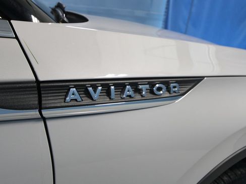 Used 2025 Lincoln Aviator Reserve w/ Illumination Package AWD/4WD image 44