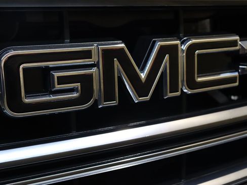 Used 2016 GMC Sierra 1500 SLE image 15