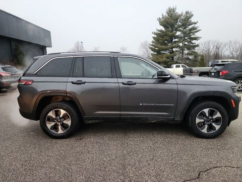 Used 2022 Jeep Grand Cherokee Limited 4xe image 8