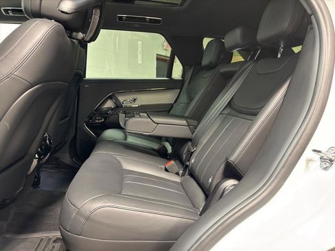 Used 2024 Land Rover Range Rover Sport SE image 27