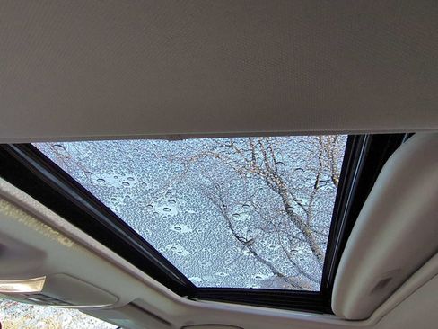 Used 2023 Toyota RAV4 XLE Premium image 20