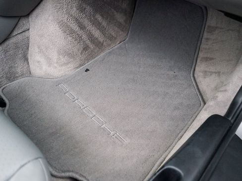 Used 2003 Porsche 911 Cabriolet image 31