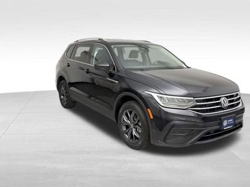 Certified 2023 Volkswagen Tiguan SE AWD/4WD image 9